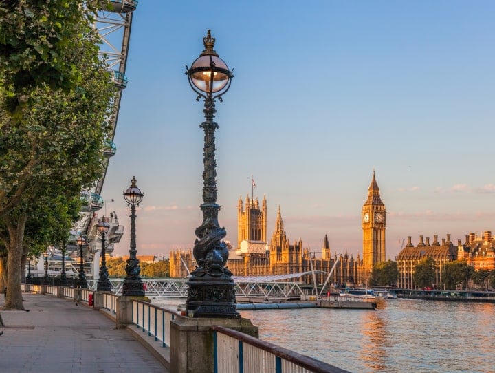 Explore EventUp venues near London